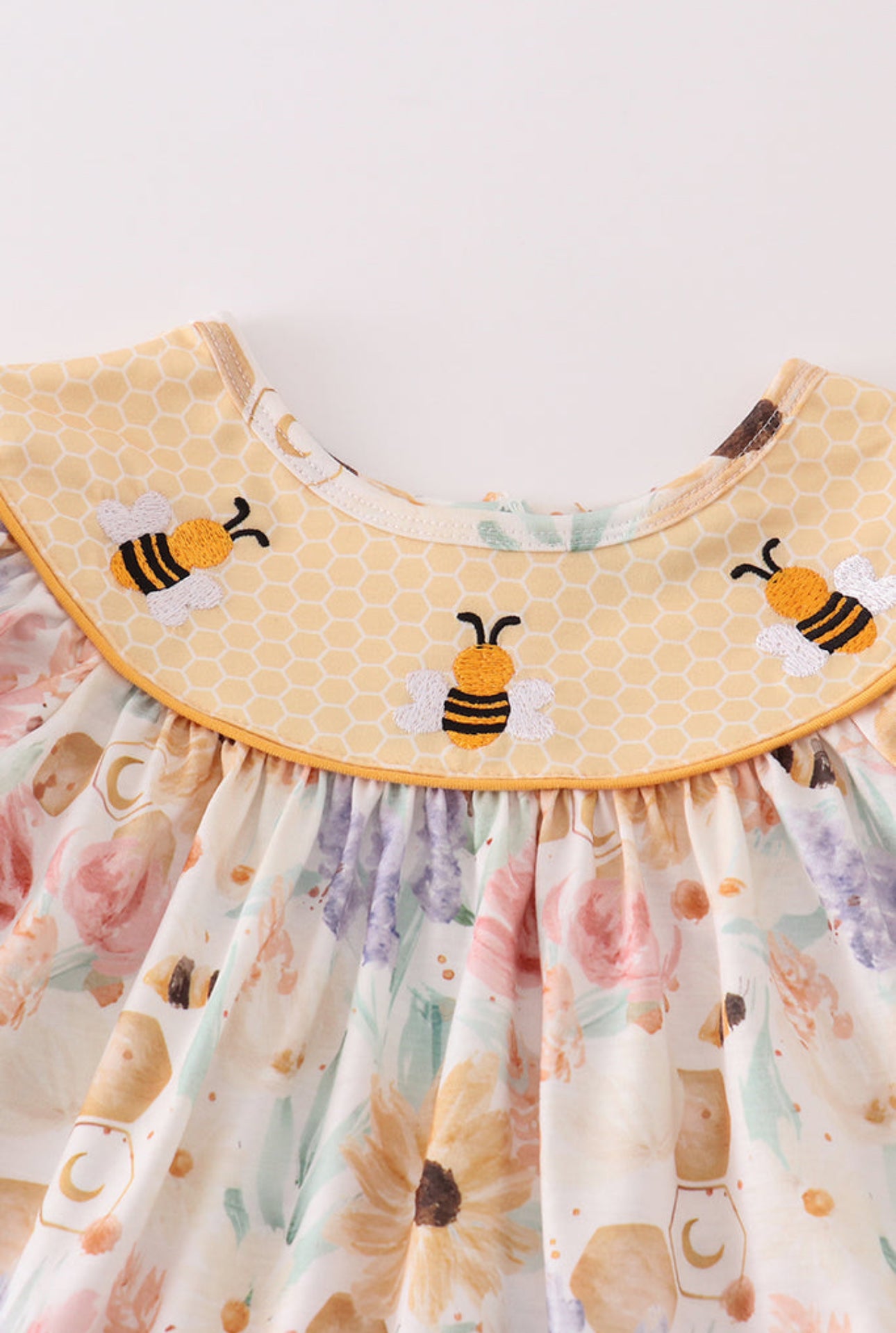 Bee Embroidery Set